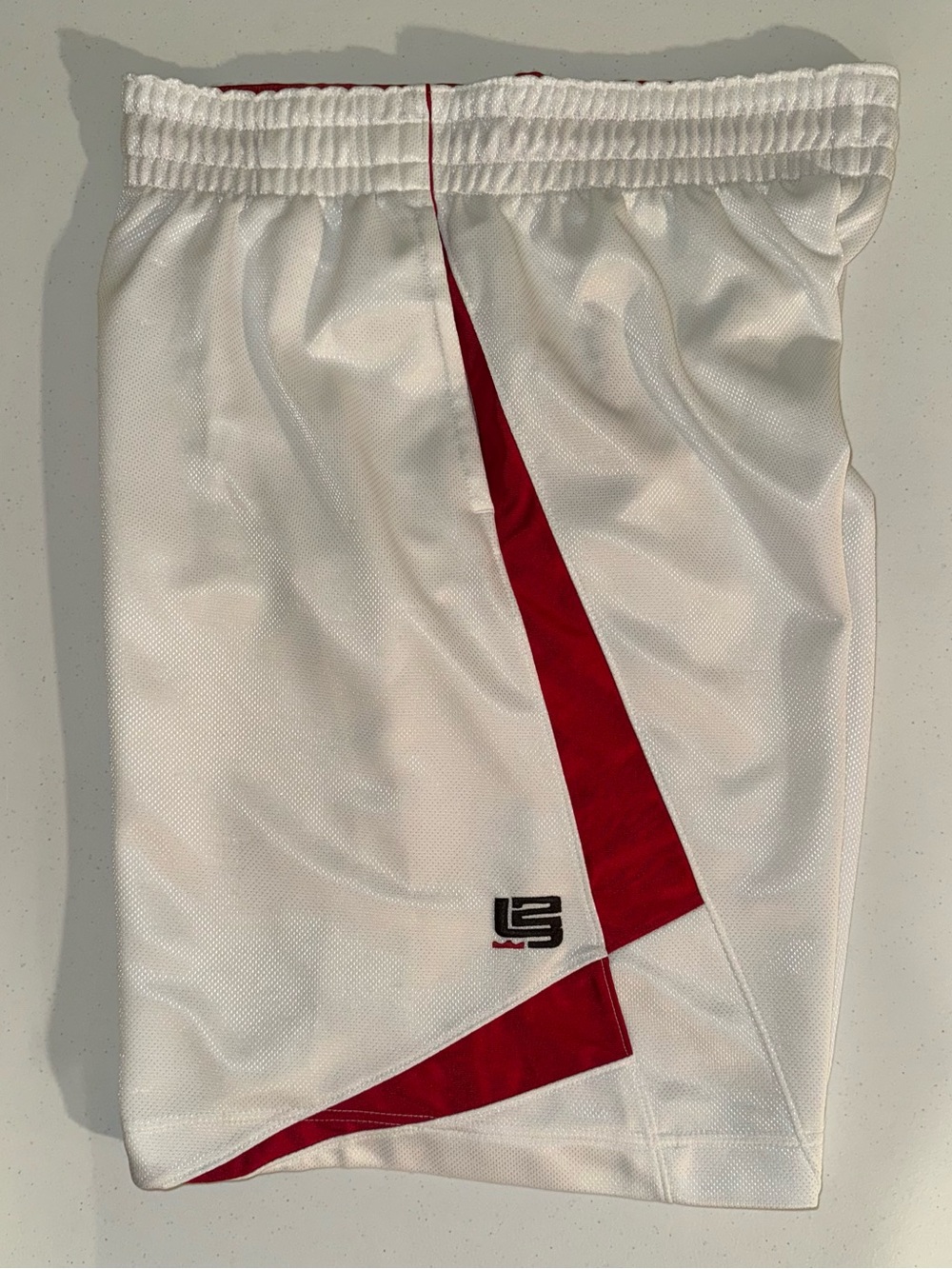 Nike LeBron James White and Red Basketball Shorts Men’s Size Large